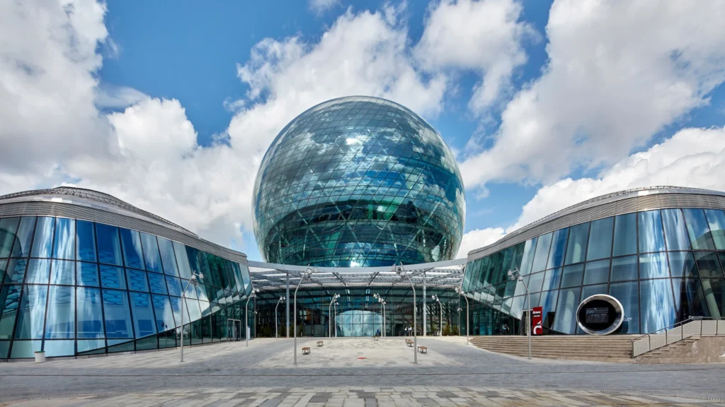 Nur alem EXPO